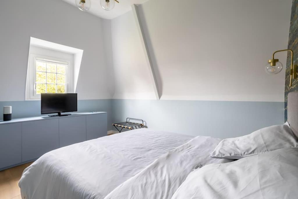 Appartement De 100M2 Dans Un Parc A 20 Mn Du Centre De Paris Garches ภายนอก รูปภาพ