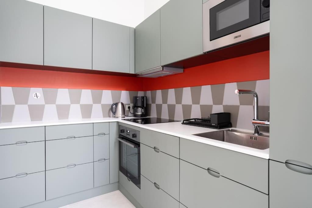 Appartement De 100M2 Dans Un Parc A 20 Mn Du Centre De Paris Garches ภายนอก รูปภาพ