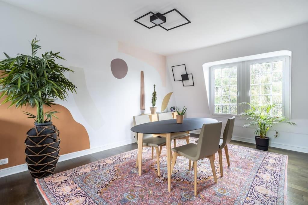 Appartement De 100M2 Dans Un Parc A 20 Mn Du Centre De Paris Garches ภายนอก รูปภาพ