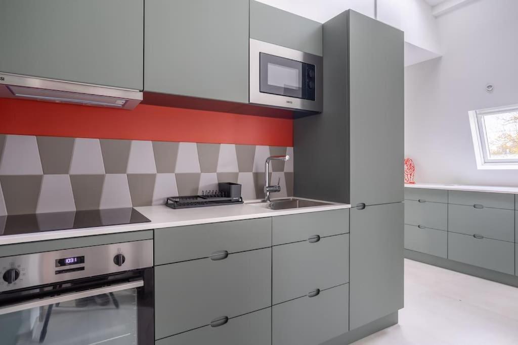 Appartement De 100M2 Dans Un Parc A 20 Mn Du Centre De Paris Garches ภายนอก รูปภาพ